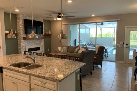 Townhouse in Davenport, Florida 5 bedrooms, 212.1 sq.m. № 1856357 - photo 11