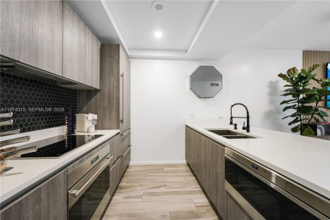 Купить кондоминиум в Майами, Флорида 1 спальня, 80.45м2, № 2036541 - фото 7