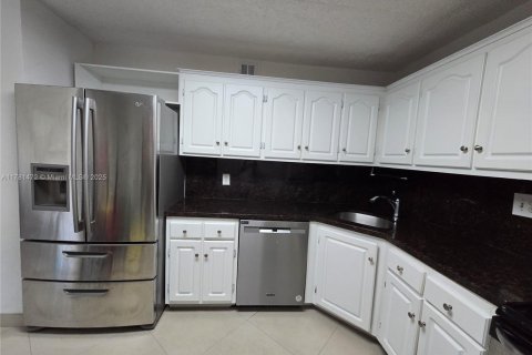 Copropriété à vendre à Aventura, Floride: 2 chambres, 98.29 m2 № 1632600 - photo 3