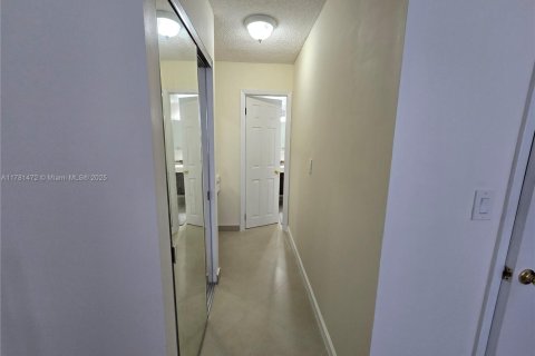 Copropriété à vendre à Aventura, Floride: 2 chambres, 98.29 m2 № 1632600 - photo 11