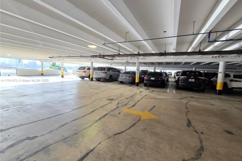 Copropriété à vendre à Aventura, Floride: 2 chambres, 98.29 m2 № 1632600 - photo 20
