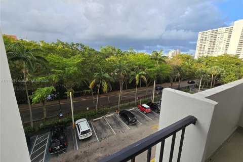 Copropriété à vendre à Aventura, Floride: 2 chambres, 98.29 m2 № 1632600 - photo 14