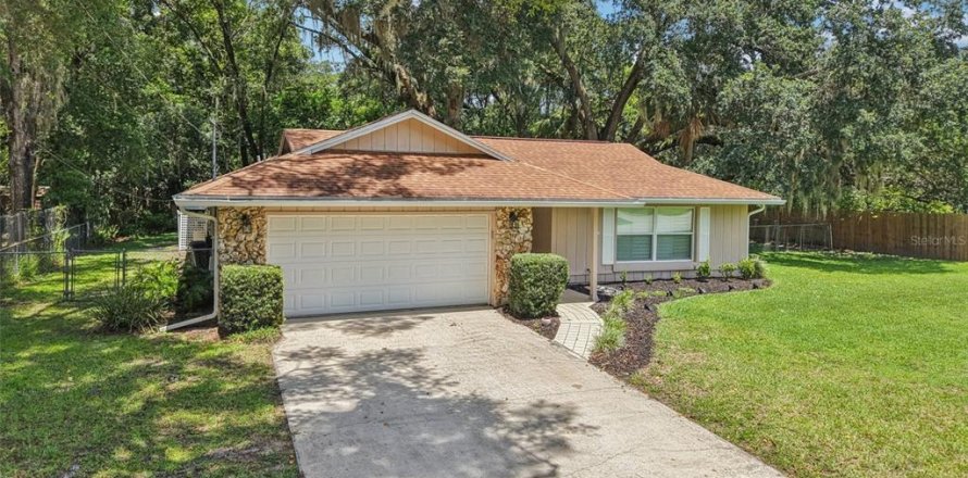Casa en DeLand, Florida 3 dormitorios, 144.37 m2 № 1838324