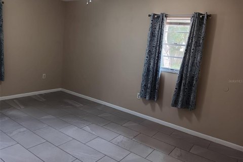 Villa ou maison à louer à Leesburg, Floride: 3 chambres, 92.9 m2 № 2408625 - photo 3