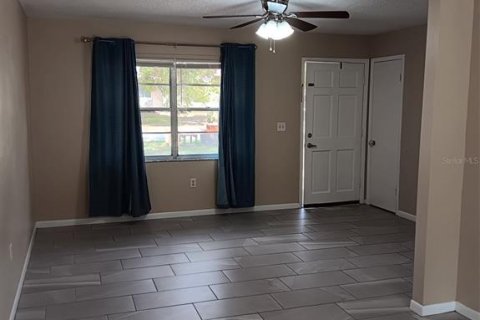 Villa ou maison à louer à Leesburg, Floride: 3 chambres, 92.9 m2 № 2408625 - photo 12