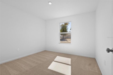 House in Palm Coast, Florida 4 bedrooms, 156.45 sq.m. № 1630832 - photo 15