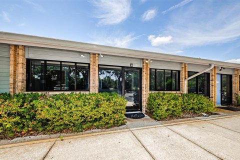 Propiedad comercial en alquiler en Safety Harbor, Florida, 339.09 m2 № 1722058 - foto 2