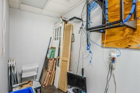 Propiedad comercial en alquiler en Safety Harbor, Florida, 339.09 m2 № 1722058 - foto 20