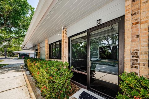 Propiedad comercial en alquiler en Safety Harbor, Florida, 339.09 m2 № 1722058 - foto 22