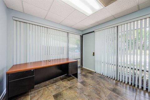 Propiedad comercial en alquiler en Safety Harbor, Florida, 339.09 m2 № 1722058 - foto 4