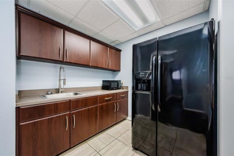 Propiedad comercial en alquiler en Safety Harbor, Florida, 339.09 m2 № 1722058 - foto 15