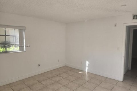 Apartment in Miami, Florida 2 bedrooms, 105.91 sq.m. № 2003372 - photo 15