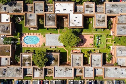 Apartment in Miami, Florida 2 bedrooms, 105.91 sq.m. № 2003372 - photo 25