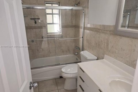 Apartment in Miami, Florida 2 bedrooms, 105.91 sq.m. № 2003372 - photo 10