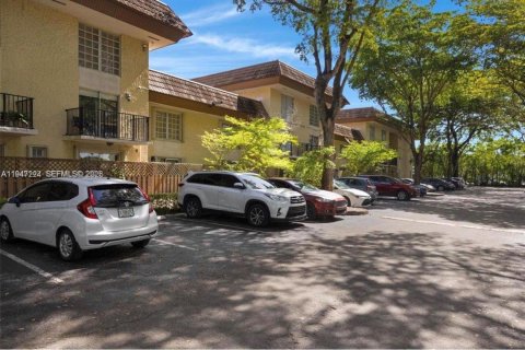 Apartment in Miami, Florida 2 bedrooms, 105.91 sq.m. № 2003372