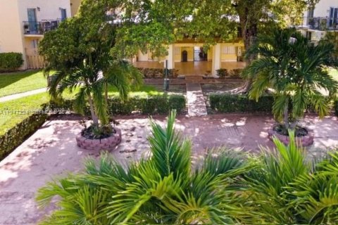 Apartment in Miami, Florida 2 bedrooms, 105.91 sq.m. № 2003372 - photo 22