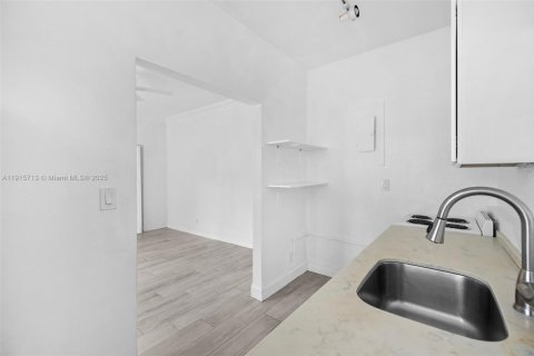 Villa ou maison à louer à Miami Beach, Floride: 1 chambre, 55.74 m2 № 1971801 - photo 3
