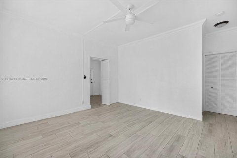 Villa ou maison à louer à Miami Beach, Floride: 1 chambre, 55.74 m2 № 1971801 - photo 10