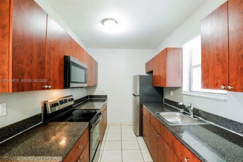 Villa ou maison à louer à Miami Gardens, Floride: 5 chambres, 127.18 m2 № 2000871 - photo 6