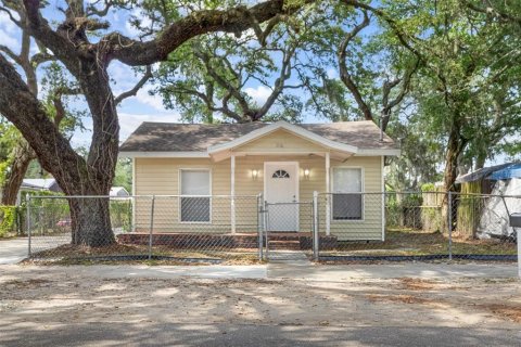 Casa en Tampa, Florida 3 dormitorios, 80.27 m2 № 2225776