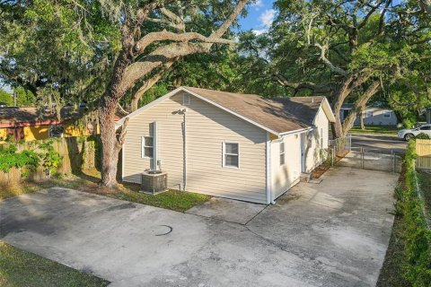 Casa en venta en Tampa, Florida, 3 dormitorios, 80.27 m2 № 2225776 - foto 18
