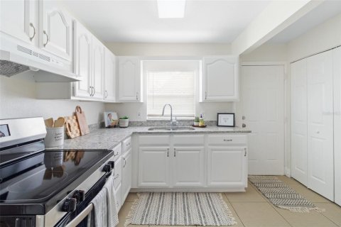 Casa en venta en Tampa, Florida, 3 dormitorios, 80.27 m2 № 2225776 - foto 6