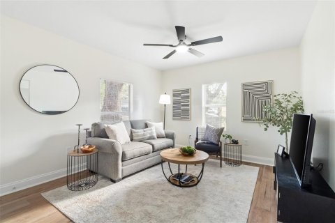 Casa en venta en Tampa, Florida, 3 dormitorios, 80.27 m2 № 2225776 - foto 4