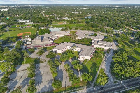 Casa en venta en Tampa, Florida, 3 dormitorios, 80.27 m2 № 2225776 - foto 21