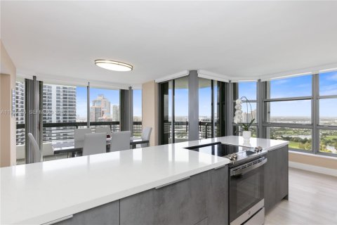 Condominio en venta en Aventura, Florida, 2 dormitorios, 128.21 m2 № 2030307 - foto 11