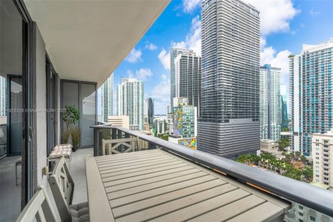 Condo in Miami, Florida, 1 bedroom  № 2018747 - photo 15