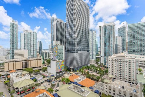 Condo in Miami, Florida, 1 bedroom  № 2018747 - photo 17