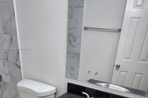 Снять в аренду кондоминиум в Майами, Флорида 3 спальни, 93.74м2, № 2079038 - фото 8