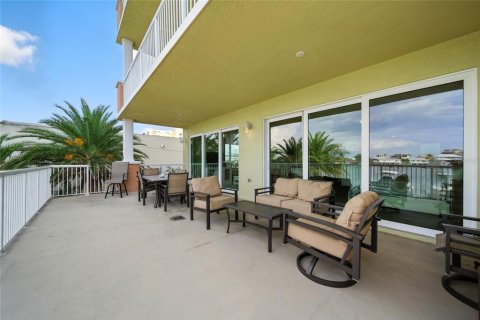 Condo in Clearwater, Florida, 3 bedrooms  № 1911788 - photo 26