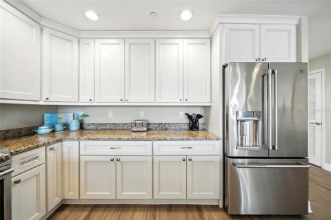 Condo in Clearwater, Florida, 3 bedrooms  № 1911788 - photo 9