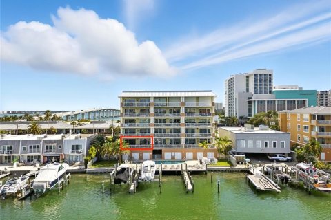 Condo in Clearwater, Florida, 3 bedrooms  № 1911788 - photo 27