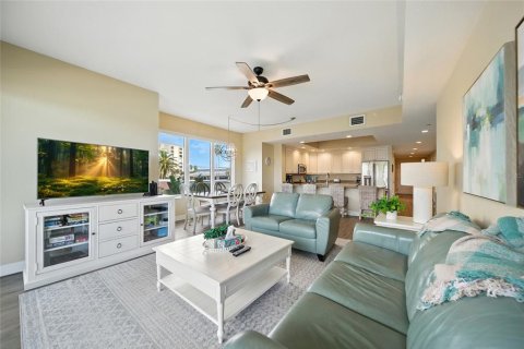 Condo in Clearwater, Florida, 3 bedrooms  № 1911788 - photo 14