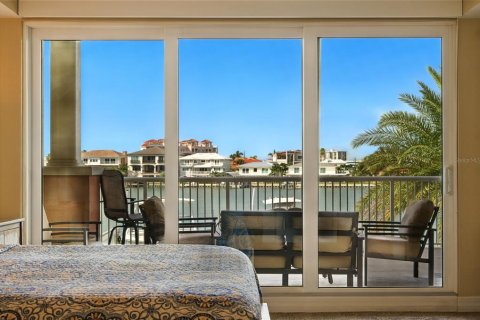 Condo in Clearwater, Florida, 3 bedrooms  № 1911788 - photo 1