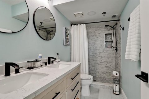 Condo in Bradenton, Florida, 2 bedrooms  № 2217180 - photo 24