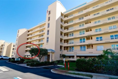 Condo in Bradenton, Florida, 2 bedrooms  № 2217180