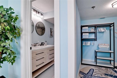 Condo in Bradenton, Florida, 2 bedrooms  № 2217180 - photo 26