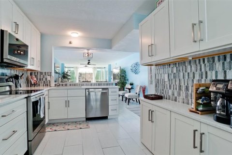 Condo in Bradenton, Florida, 2 bedrooms  № 2217180 - photo 20
