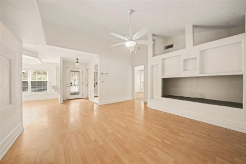 House in DeBary, Florida 3 bedrooms, 145.95 sq.m. № 2426988 - photo 12