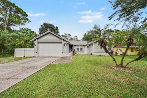 House in DeBary, Florida 3 bedrooms, 145.95 sq.m. № 2426988 - photo 2