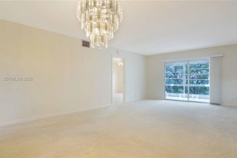 Купить кондоминиум в Пемброк-Пайнс, Флорида 2 спальни, 100.52м2, № 2031613 - фото 4