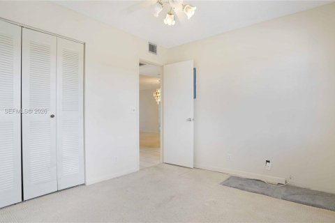 Купить кондоминиум в Пемброк-Пайнс, Флорида 2 спальни, 100.52м2, № 2031613 - фото 17