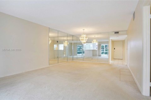 Купить кондоминиум в Пемброк-Пайнс, Флорида 2 спальни, 100.52м2, № 2031613 - фото 7