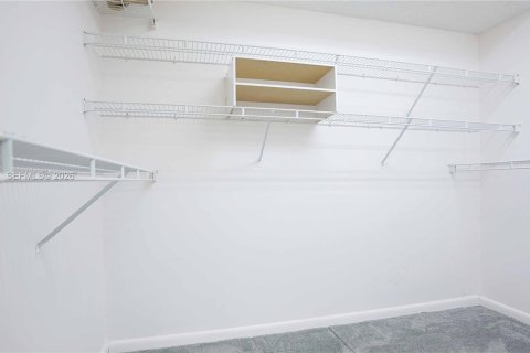 Купить кондоминиум в Пемброк-Пайнс, Флорида 2 спальни, 100.52м2, № 2031613 - фото 29