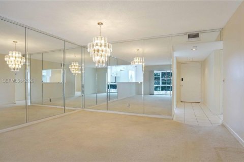 Купить кондоминиум в Пемброк-Пайнс, Флорида 2 спальни, 100.52м2, № 2031613 - фото 5