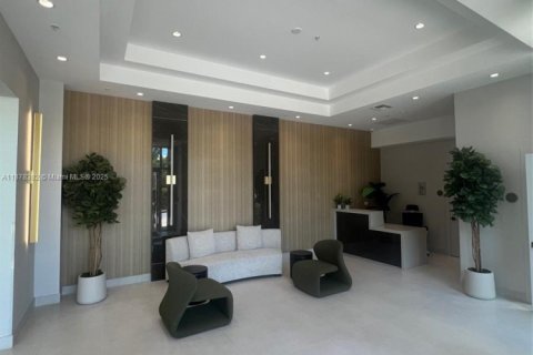 Condo in North Bay Village, Florida, 2 bedrooms  № 1925002 - photo 3