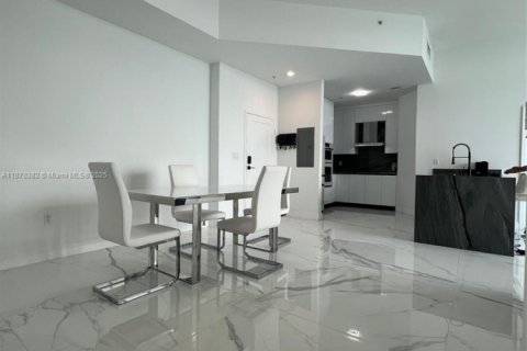 Condo in North Bay Village, Florida, 2 bedrooms  № 1925002 - photo 9